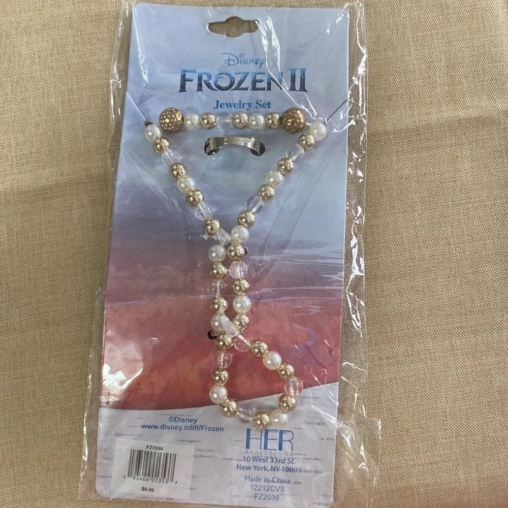 #3- Disney Frozen II Necklace & Ring Set (AI)